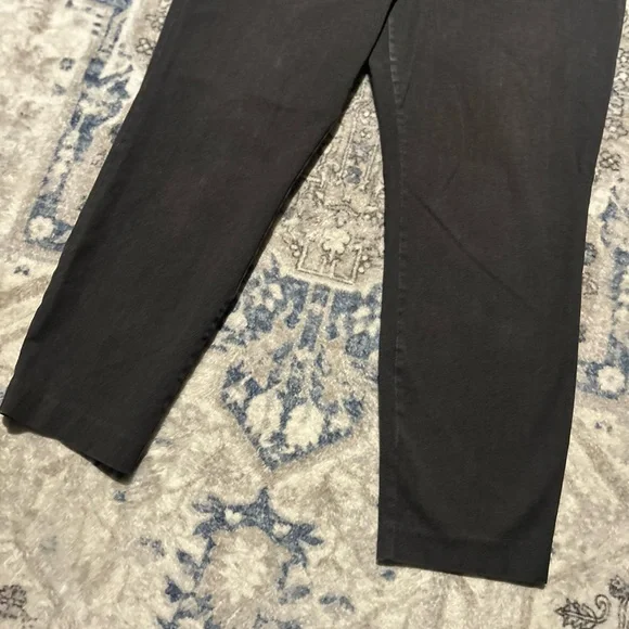 Old Navy Pixie Ankle Pants - Picture 5 of 9